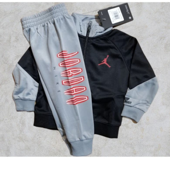 Jordan Infant MVP Tricot Set Tracksuit Boy 12 Month Black/ Gray NWT - Picture 1 of 7